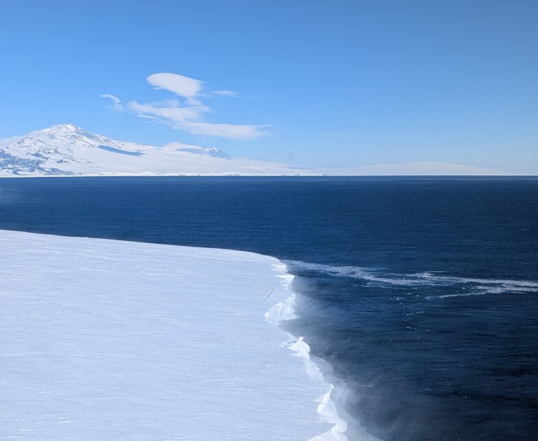 The calving front of the Ross Ice Sheet in western Australia, seen from the air